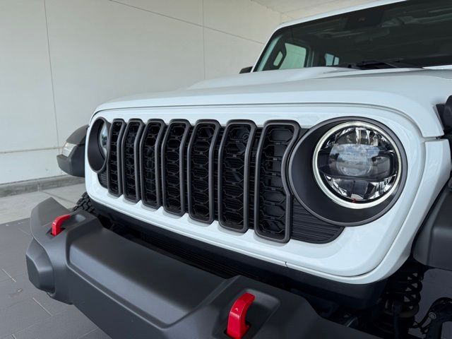 Used 2024 Jeep Wrangler 4-Door Rubicon with VIN 1C4RJXFG1RW165227 for sale in Diberville, MS