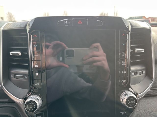 2026 Ram 1500 Big Horn/Lone Star - Diamond Black Crystal Pearlcoat exterior view 19