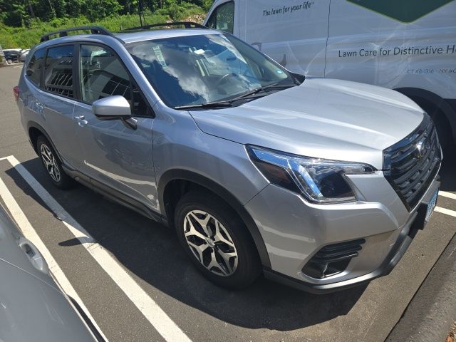 2023 Ice Silver Metallic Subaru Forester Premium AWD SUV