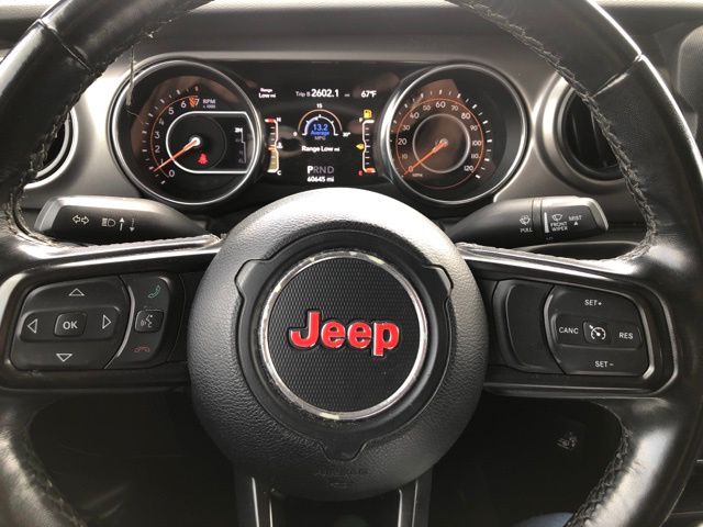 Used 2020 Gray Jeep Sport image 13