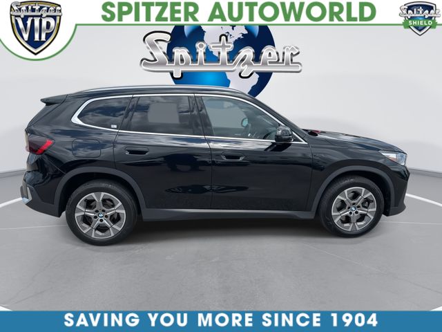 Used 2023 Black BMW xDrive28i image 10