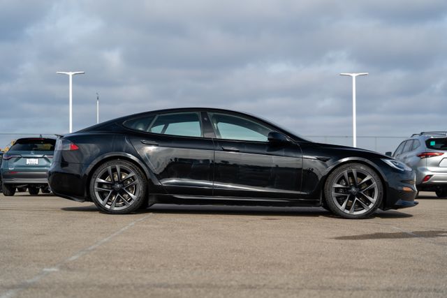 2021 Tesla Model S Plaid 8