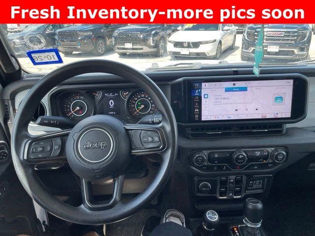 2024 Jeep Gladiator Nighthawk White/off-white at Victoria Chrysler Dodge Jeep Ram