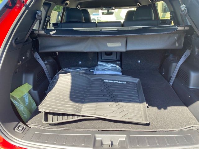 MitsubishiOutlander32