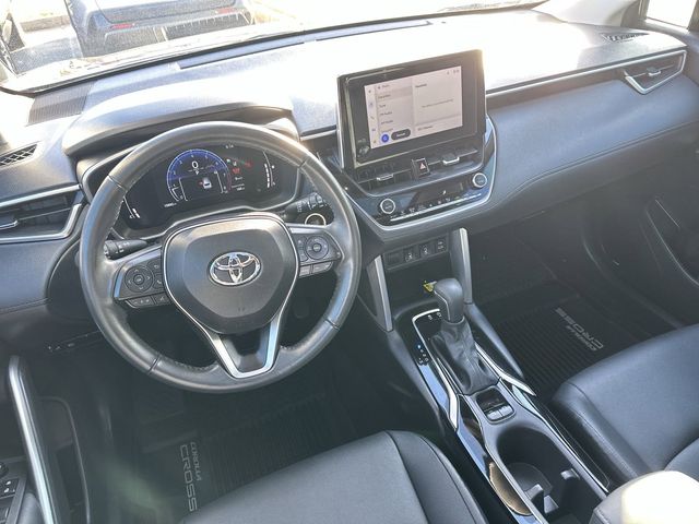 2023 Toyota Corolla Cross XLE 14