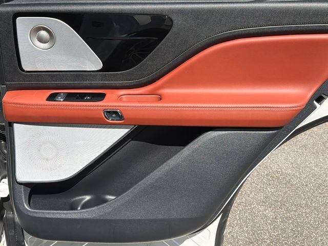 2025 Lincoln Aviator Reserve - Photo 17
