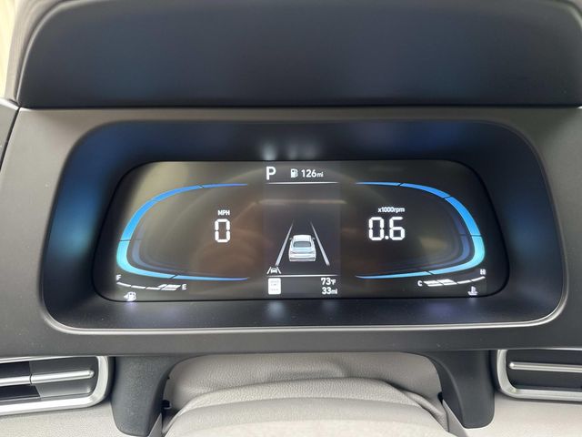 2025 Hyundai Elantra - Image 14