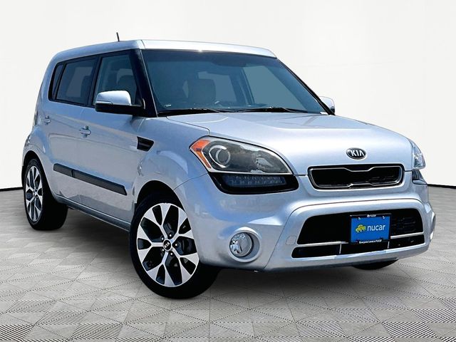 Bright Silver Metallic 2013 Kia Soul Wagon Front-Wheel Drive 6-Speed Automatic