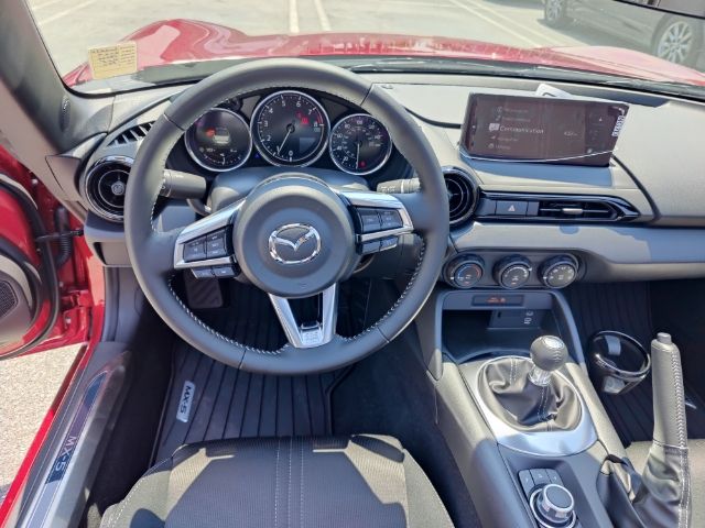 2024 Mazda MX-5 Miata Sport 8