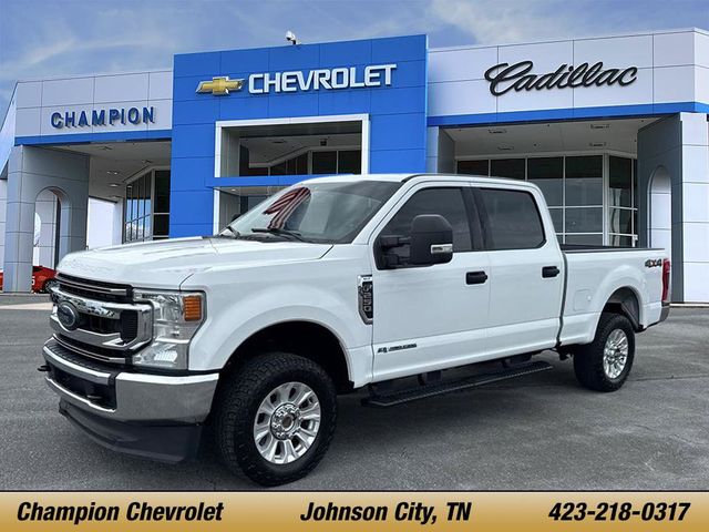 Oxford White 2022 Ford F-250 Super Duty Pickup Truck Four-Wheel Drive Automatic