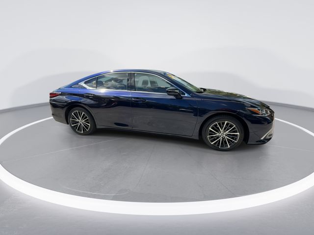 2025 Lexus ES - $43,998