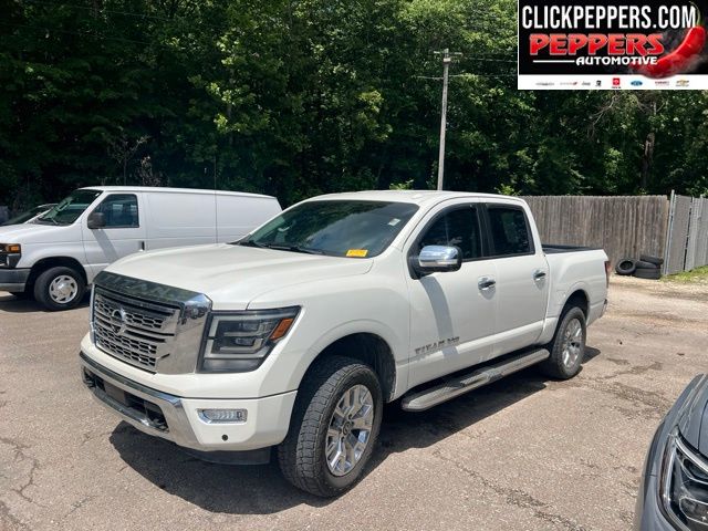 Pearl White Metallic 2020 Nissan Titan SL Crew Cab 4WD Pickup Truck Four-Wheel Drive 9-Speed Automatic
