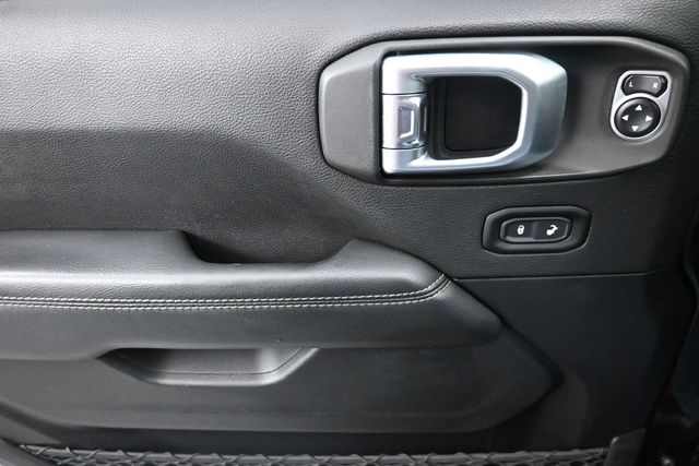 Used 2020 Black Jeep Overland image 23