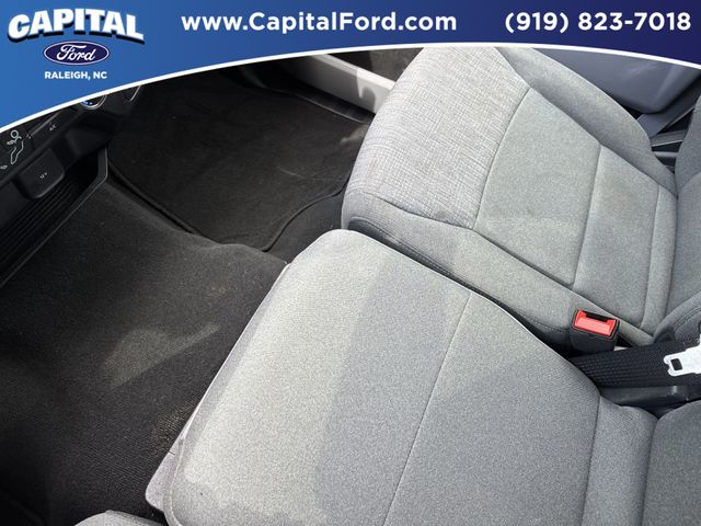 Certified Used 2025 Oxford White Ford XLT image 31
