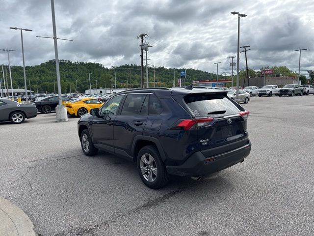 2022 Toyota RAV4 XLE photo
