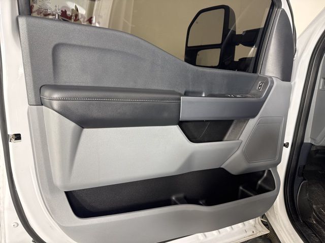 2024 Oxford White Ford Super Duty F-350 DRW XLT 4X4 Truck