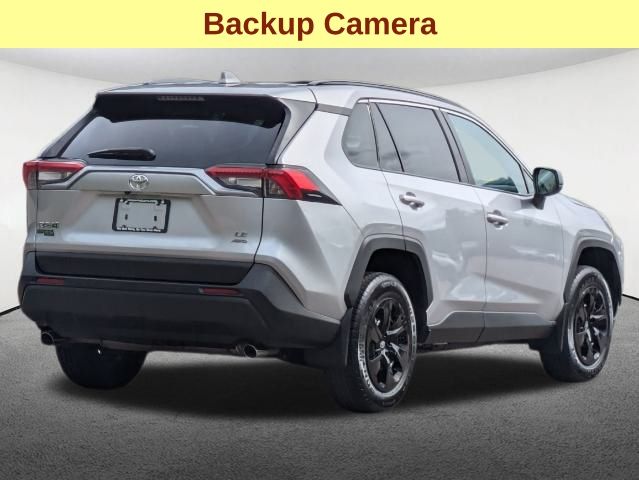 2021 Toyota RAV4 LE 5