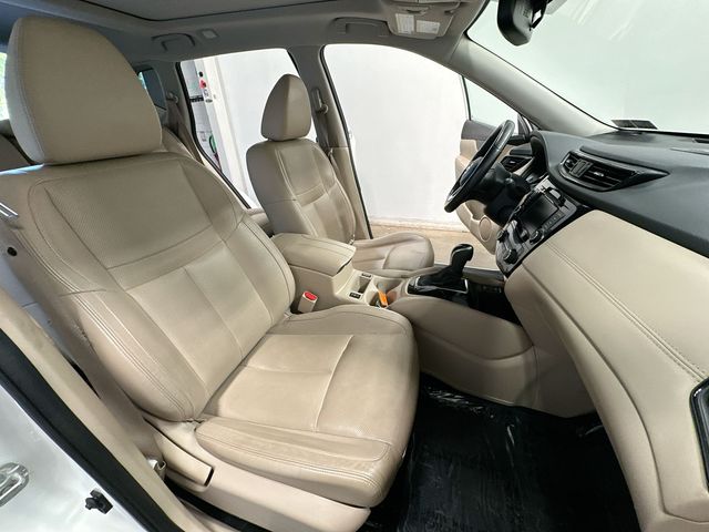 2018 Nissan Rogue SL White at Audi Porsche Sewickley