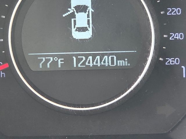 Used 2015 White Kia EX image 24