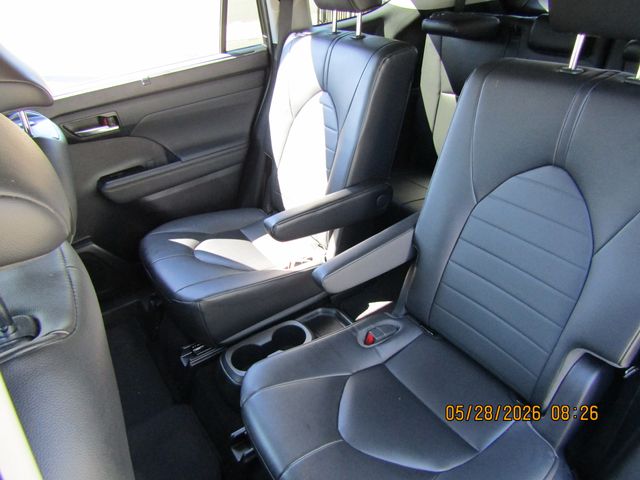 used 2023 Toyota Highlander car, priced at $35,499