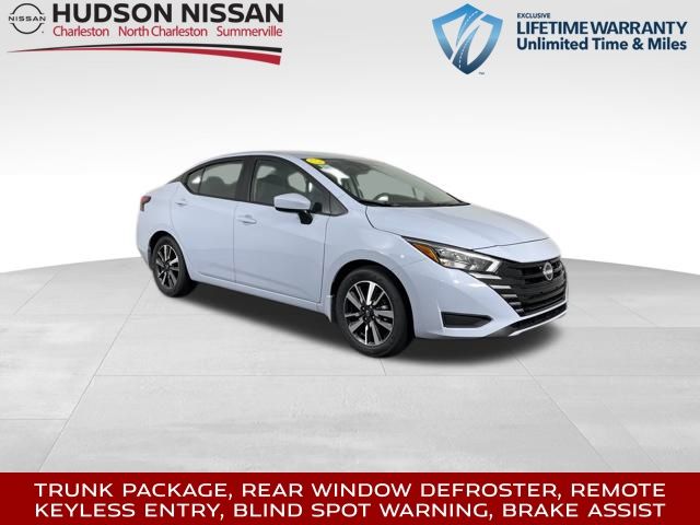 2025 Gray Sky Pearl Nissan Versa 1.6 SV FWD Sedan