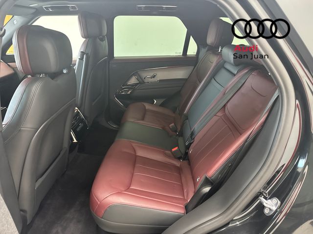 Used 2023 Black Land Rover SE Dynamic image 23