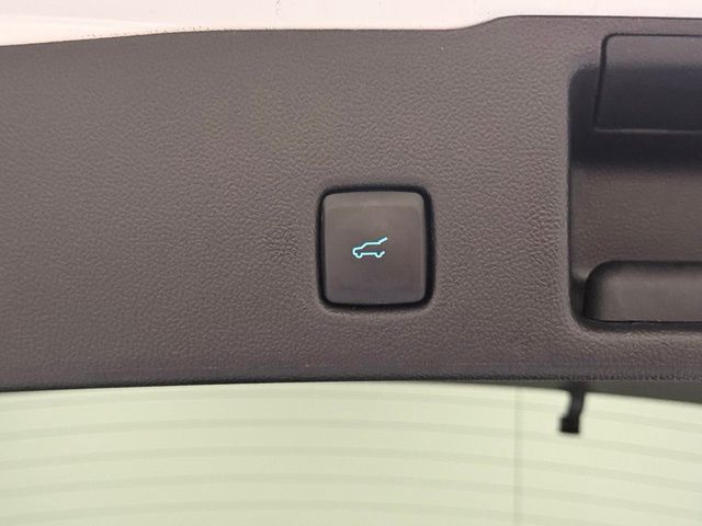 Used 2021 White Ford Titanium image 34