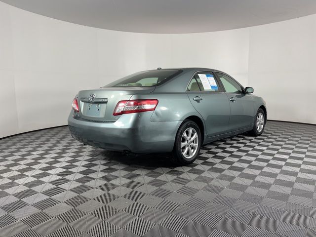 2010 Toyota Camry LE 10