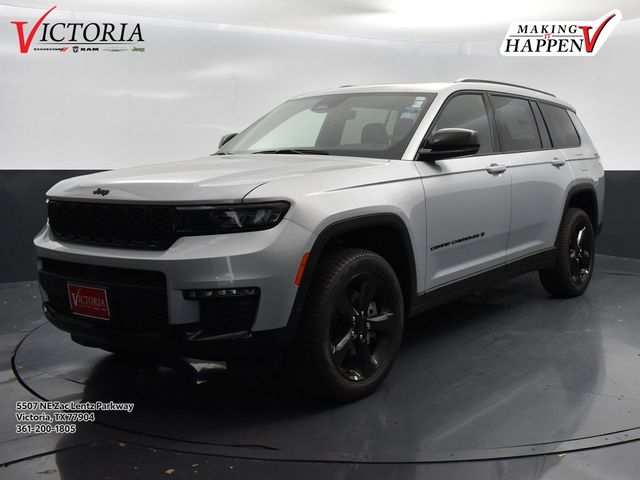 2025 Jeep Grand Cherokee L Limited Silver at River Oaks CDJR