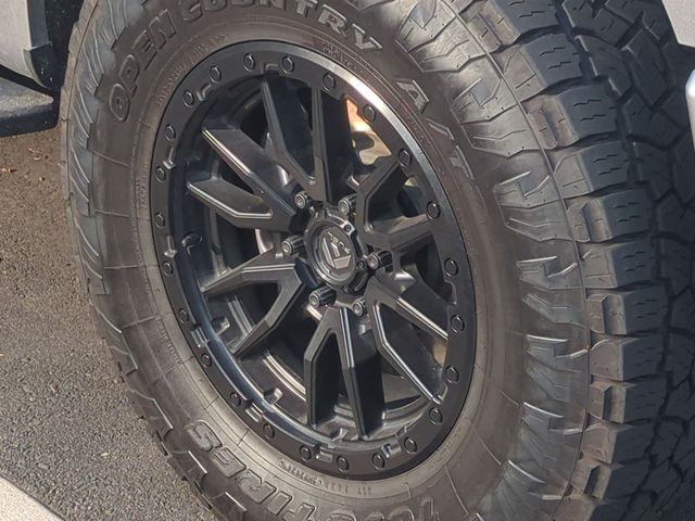 Used 2023 Silver Ford Tremor image 7