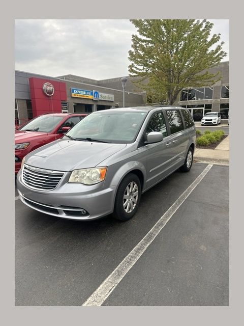 Billet Silver Metallic Clearcoat 2013 Chrysler Town & Country Minivan Front-Wheel Drive 6-Speed Automatic