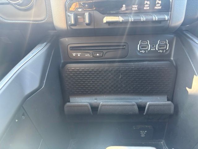 2019 Diamond Black Crystal Pearlcoat Ram 1500 Big Horn/Lone Star 4X4 Truck