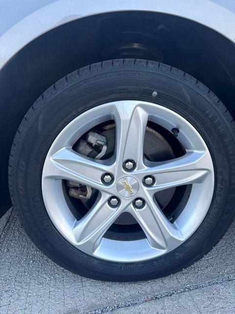 2023 Chevrolet Malibu LT:C02733