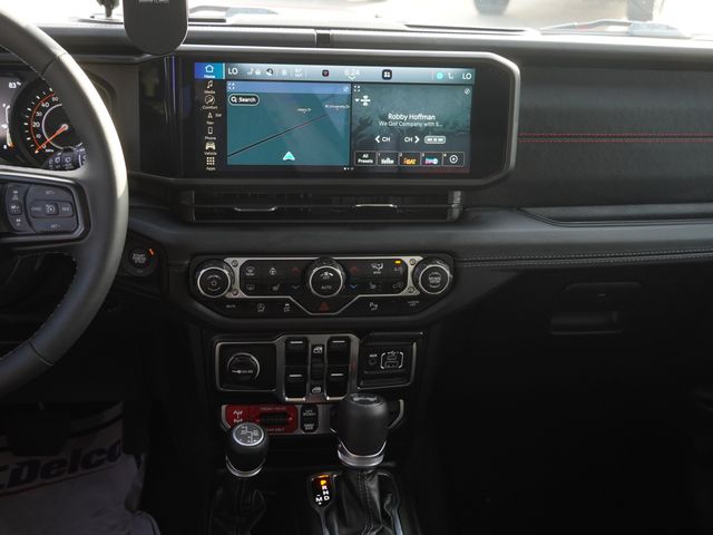Used 2025 Jeep Wrangler SUV