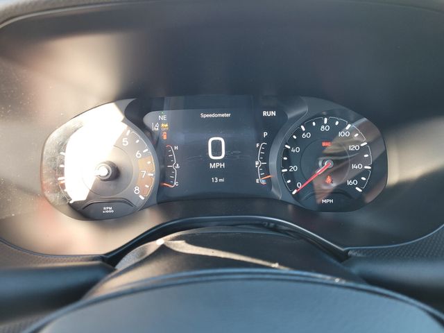 New 2026 White/off-white Jeep Latitude image 32