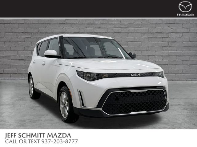 Snow White Pearl 2023 Kia Soul SUV / Crossover Front-Wheel Drive Continuously Variable Transmission