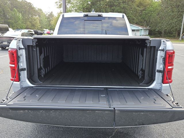2026 Ram 1500 Tungsten Crew Cab 4x4 5'7" Box