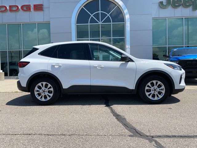 2025 Ford Escape Active - Oxford White exterior view 4