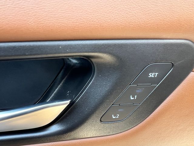 2025 Everest White Pearl Tricoat Nissan Pathfinder Platinum 4X4 SUV