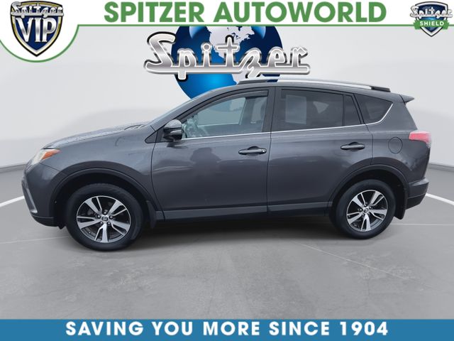 Used 2016  Toyota XLE image 6
