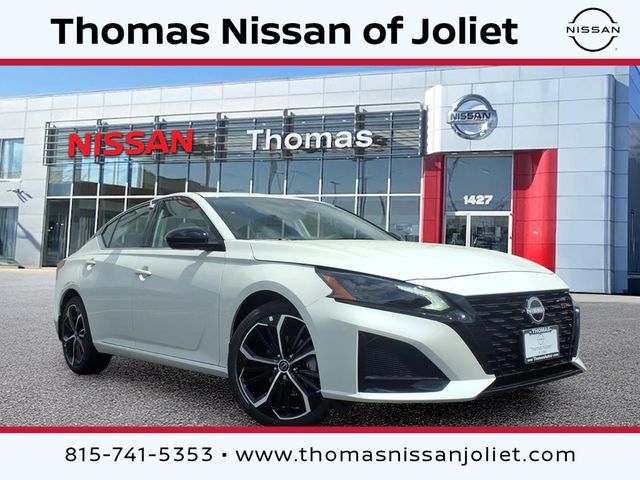 Pearl White Tricoat 2026 Nissan Altima Sedan Front-Wheel Drive Continuously Variable Transmission