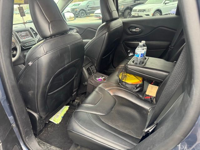 Used 2020 Slate Blue Pearlcoat Jeep Latitude Plus image 11
