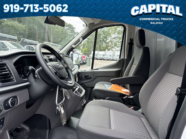 2025 Ford F-550 photo 16