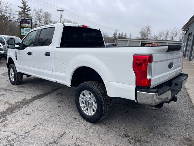 2018 Ford F-250SD XLT - Oxford White exterior view 4