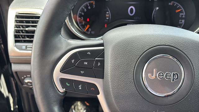Used 2022 Black Jeep Laredo X image 22