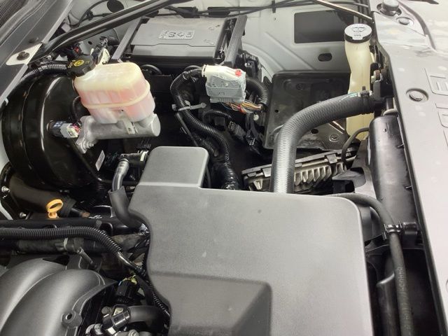 Used 2020 Summit White Chevrolet Premier image 28