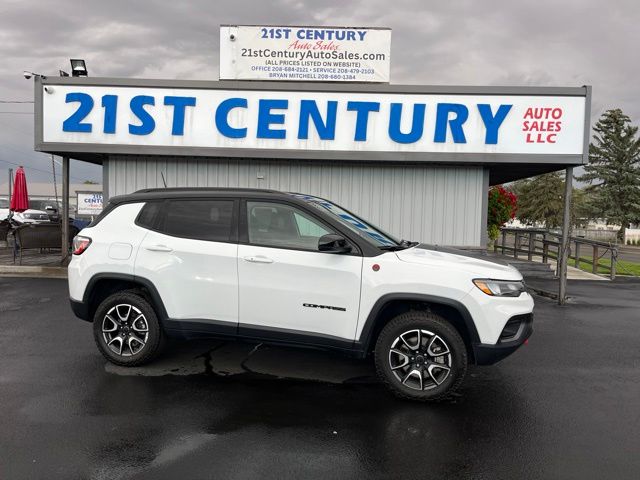 Bright White Clearcoat 2025 Jeep Compass SUV / Crossover Four-Wheel Drive 8-Speed Automatic