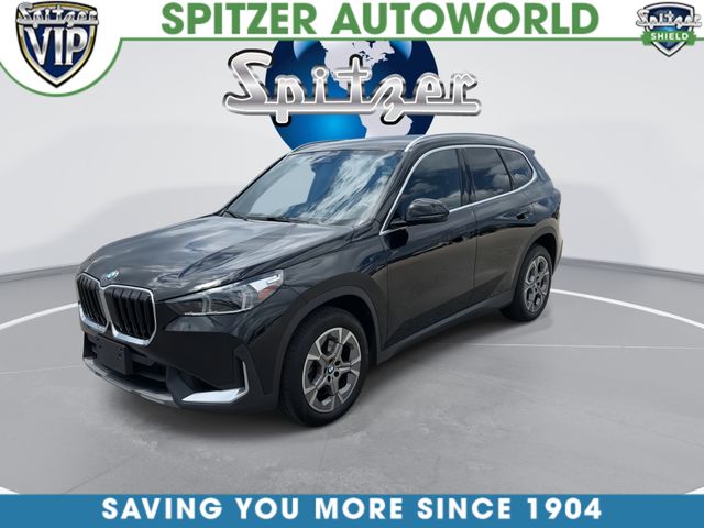Used 2023 Black BMW xDrive28i image 4