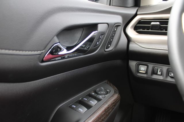 Used 2023 Red GMC Denali image 17