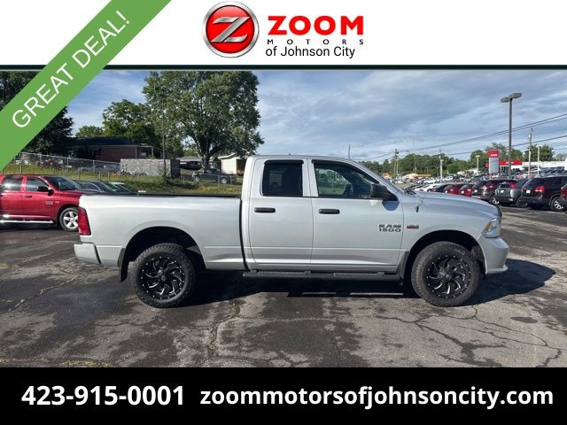 Bright Silver Clearcoat Metallic 2018 RAM 1500 Pickup Truck Four-Wheel Drive 8-Speed Automatic